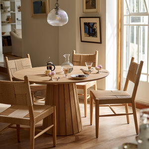 Stratford Solid Oak Round Dining or Hallway Table  4 seater